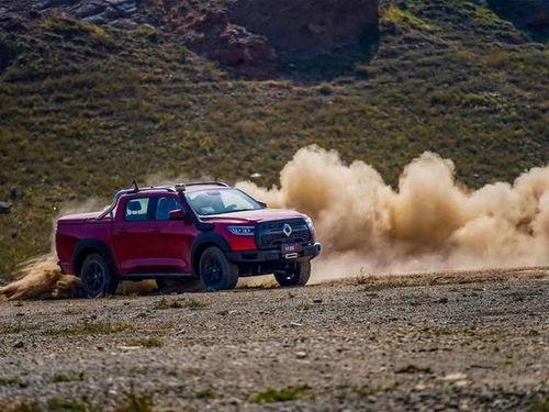 长城坦克皮卡最新爆料,硬派越野新标杆，性能与颜值双升级